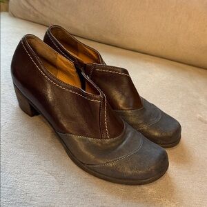 Fidji Womens Slip On Low Heel Loafer Soft Portugal Brown and gray Leather